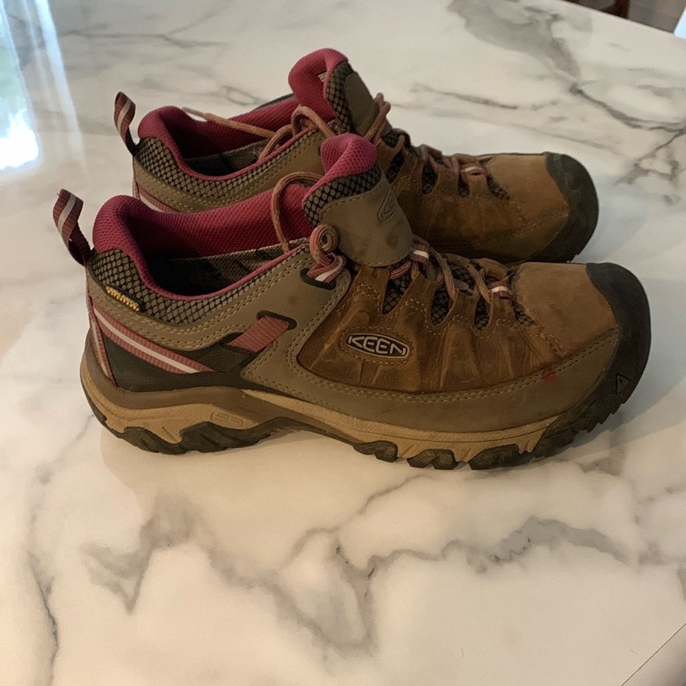 KEEN Women's Targhee 3 Low Height Waterproof Hiking Shoes